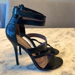 Charles David black leather open toe strappy high heeled shoes w/ Back zip. 7M